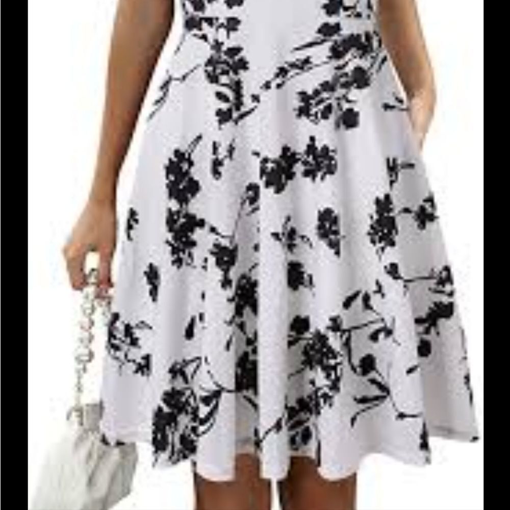BRAND NEW BLACK/WHITE SLEEVELESS DRESS - Picture 2 of 16